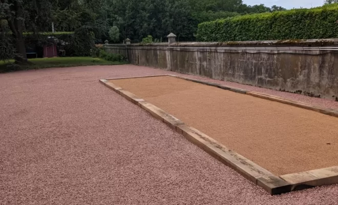 Création d'un terrain de pétanque chez un particulier à Replonges, Mâcon, ALEX TERRASSE